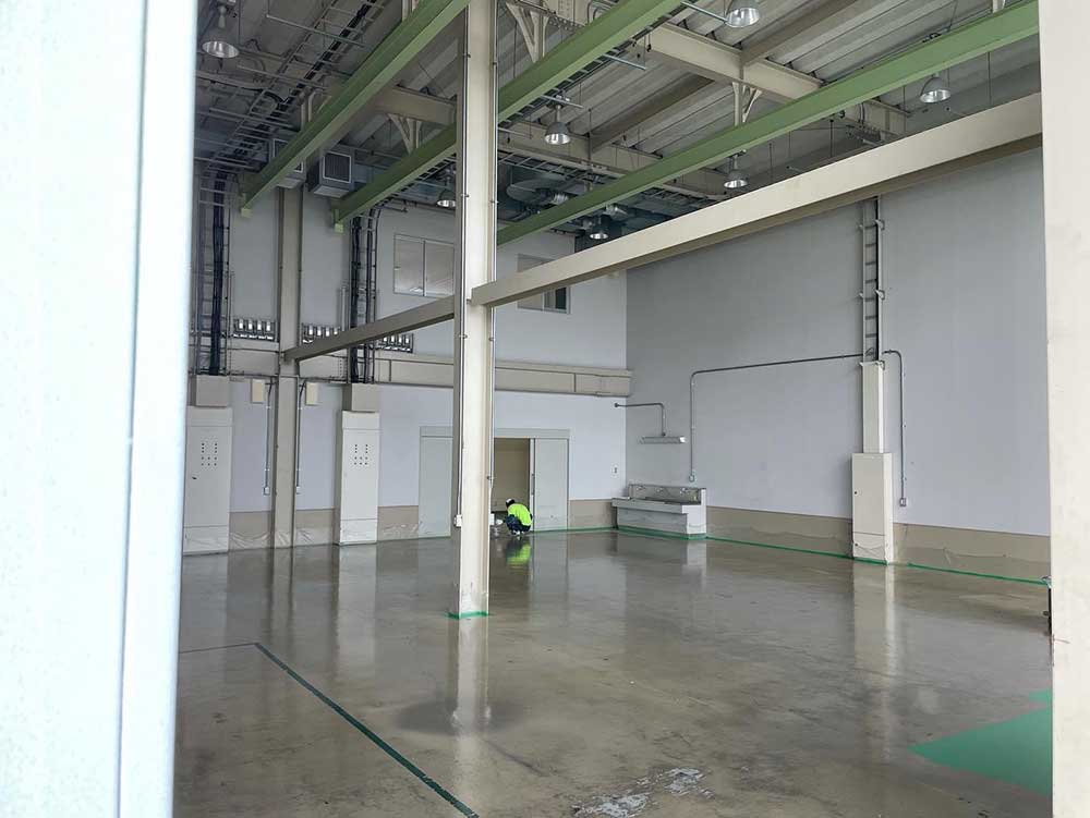 精密作業工場塗装工事