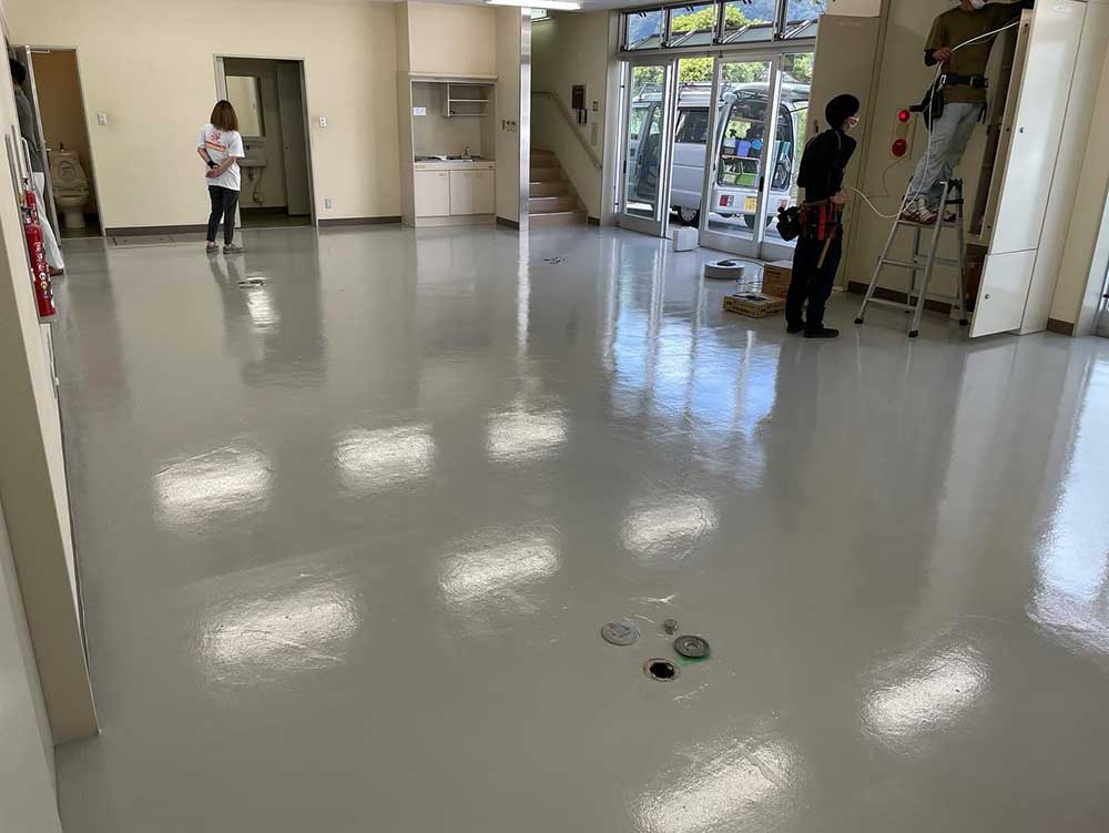 精密作業工場塗装工事